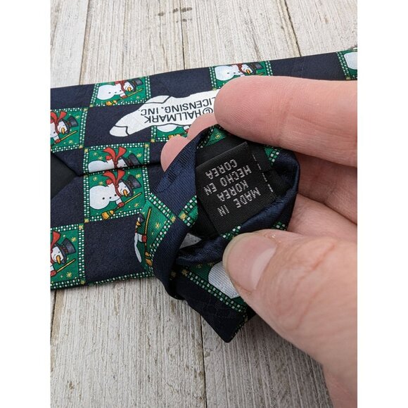 Vintage Hallmark Yule Neck Tie Snowman Black Green 58" - Picture 2 of 5